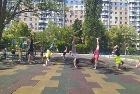 «Движение - это здорово»: более 15 тысяч одесских школьников приняли участие в физкультурно-оздоровительном мероприятии (фото)