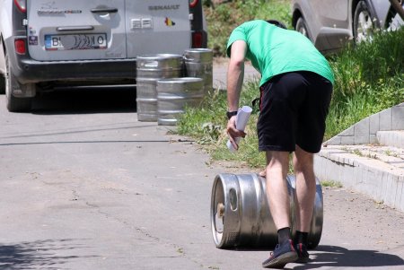 Одесситы открывают пляжный сезон (фоторепортаж)