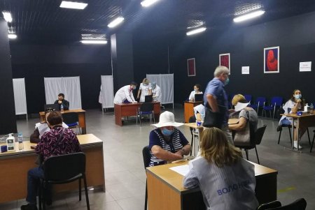 Центры массовой вакцинации снова открыли свои двери: одесситы могут сделать прививки от COVID-19 в течение всего дня (фото)