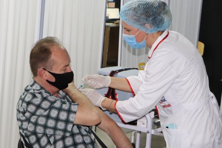 Почти 1700 одесситов получили прививку от COVID-19 в центрах массовой вакцинации, развернутых 13 июня (фото, видео)