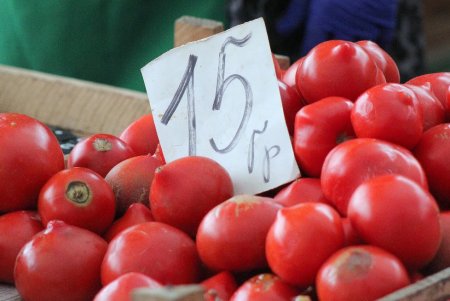 Почем «вкус июня» на «Привозе» (фоторепортаж) 