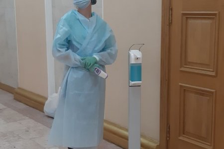 В мэрии медицинских работников поздравили с профессиональным праздником и вручили награды (фото)