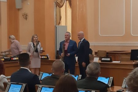 В мэрии медицинских работников поздравили с профессиональным праздником и вручили награды (фото)