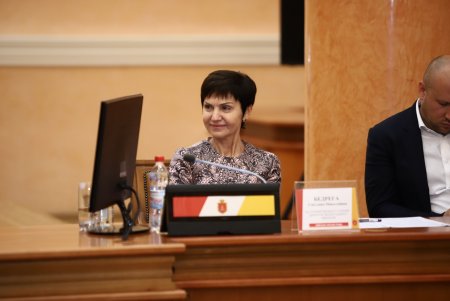 В преддверии профессионального праздника мэр Одессы вручил медикам ключи от квартир (фоторепортаж)