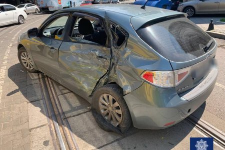 В Приморском районе столкнулись маршрутка и легковой автомобиль