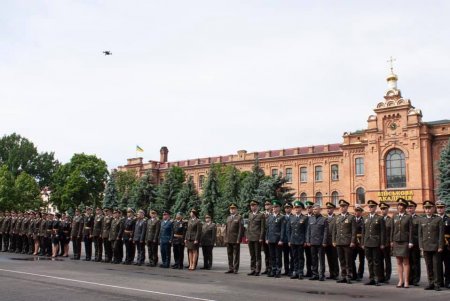 Выпускники Одесской военной академии стали офицерами (фото)