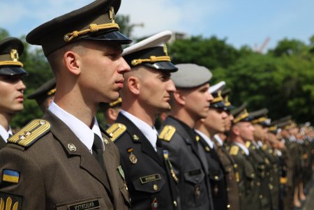 Выпускники Одесской военной академии стали офицерами (фото)