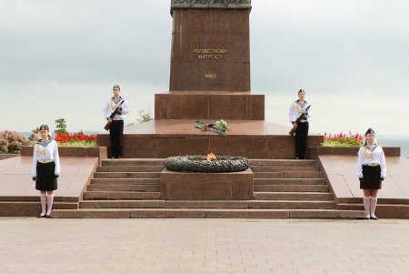 Одесситы почтили память жертв Второй мировой войны (фоторепортаж)