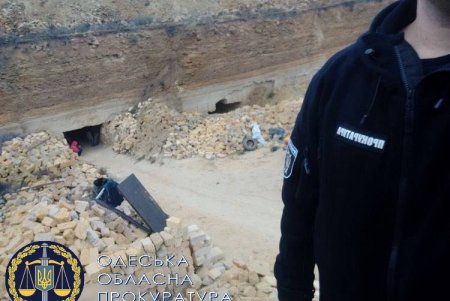 В Раздельнянском районе лесничий закрывал глаза на незаконную добычу ракушечника на вверенном участке