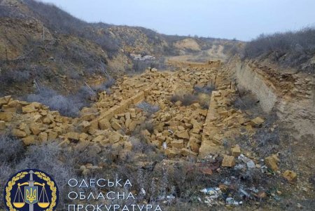 В Раздельнянском районе лесничий закрывал глаза на незаконную добычу ракушечника на вверенном участке