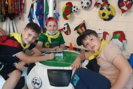 Экскурсии, игры, спорт: в пришкольных лагерях Малиновского района у детей интересный и насыщенный досуг (фото)