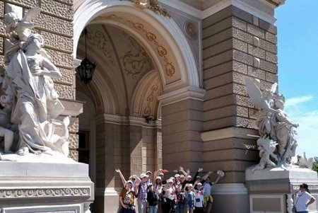 Экскурсии, игры, спорт: в пришкольных лагерях Малиновского района у детей интересный и насыщенный досуг (фото)