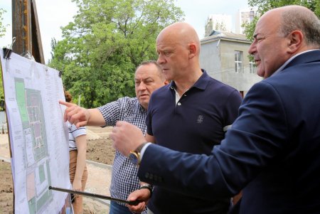 Строительство детского Дома творчества в Киевском районе (фоторепортаж)