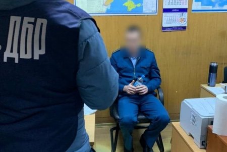 Одесский таможенник может сесть в тюрьму на десять лет за 500 долларов взятки