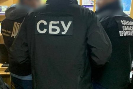 Одесский таможенник может сесть в тюрьму на десять лет за 500 долларов взятки