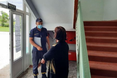 Спасатели проверяют учебные заведения, в которых ранее выявили нарушения