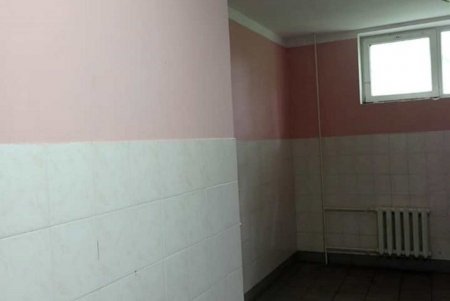 Дизайнеров просят помочь с идеями превращения душевых в лицее «Олимпиец» в яркие и современные (фото)