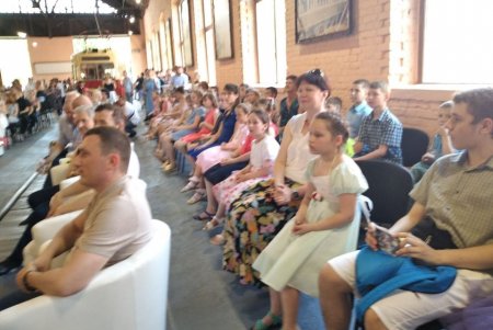 «Одесгорэлектротранс» стал еще и арт-центром: в вагонном депо играл оркестр Хобарта Эрла (фото)