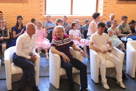 В вагонном депо «Одесгорэлектротранса» состоялся концерт под руководством Хобарта Эрла (фоторепортаж)