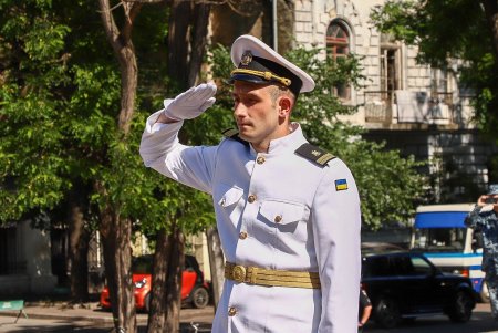 Возложение цветов к памятнику Тарасу Шевченко по случаю Дня Конституции (фоторепортаж)