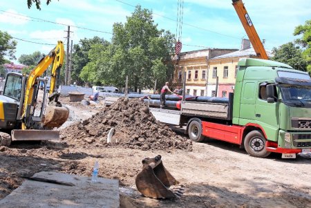 Реконструкция Преображенской: один из этапов — замена и подключение инженерных коммуникаций (фоторепортаж)