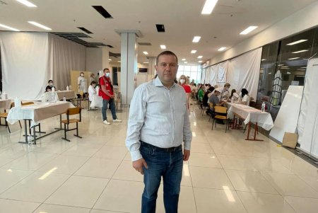 И.о. директора городского департамента здравоохранения: «Почти 3000 прививок в день — это наш общий, большой и ошеломляющий успех» (фото) 