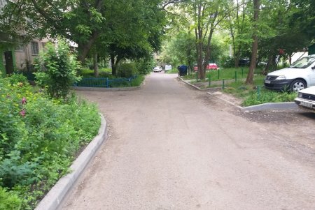 На Академика Вильямса капитально ремонтируют покрытие внутриквартального проезда (фото)