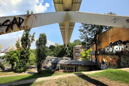 Сквер Жанны Лябурб – место, ожидающее перемены (фоторепортаж)