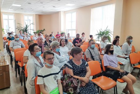 В Суворовском районе медики провели занятие «Школы сахарного диабета» для родителей