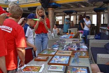 На фестивале «Надежда есть» мастерство показали песенные коллективы и художники с ограниченными возможностями (фото)