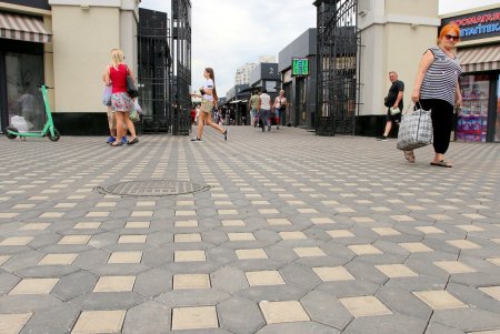 Ремонт Новощепного ряда вышел на завершающую стадию (фоторепортаж) 