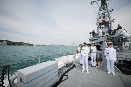 Парад воздушной и морской авиации провели ко Дню ВМС (фото, видео)