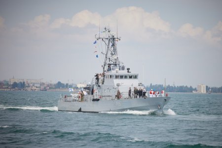 Парад воздушной и морской авиации провели ко Дню ВМС (фото, видео)
