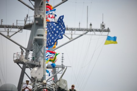 Парад воздушной и морской авиации провели ко Дню ВМС (фото, видео)