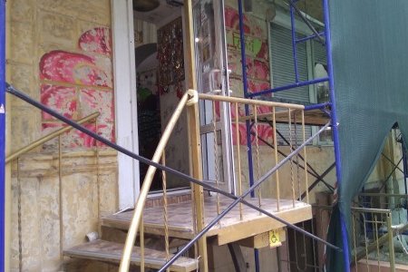 Почти на 70 незаконных рекламных вывесок в городе стало меньше (фото)