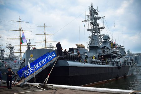 В одесском порту участники учений «Си-Бриз» штурмовали украинское судно и освобождали заложников (фото) 