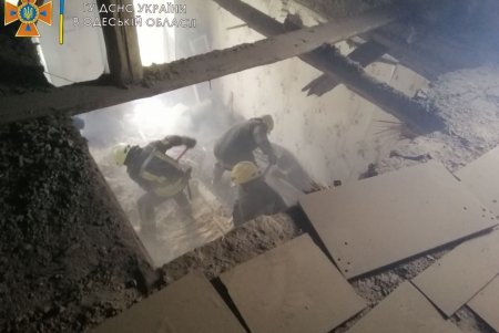 В квартире на Молдаванке рухнул потолок: погибла пожилая женщина (фото, обновлено)