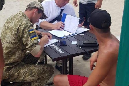 Рейд по курортной Затоке: правоохранители проверили водные аттракционы (фото)