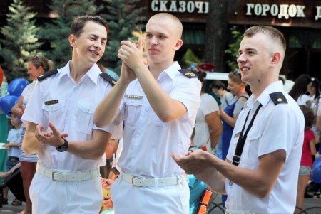 Американские и украинские военные моряки дали музыкальный концерт в Горсаду (фоторепортаж)