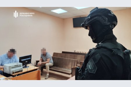 Председатель горрайонного суда в Одесской области и адвокат вымогали у истца 6000 долларов, обещая решение в его пользу (фото, видео)