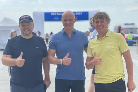 Пятикилометровый забег на новой взлетке одесского аэропорта (фоторепортаж)