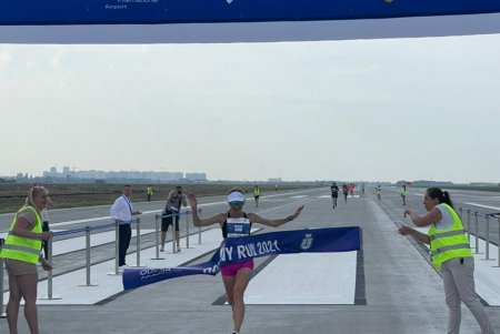Пятикилометровый забег на новой взлетке одесского аэропорта (фоторепортаж)