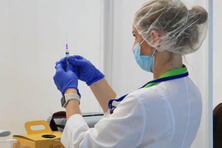 За день почти 3 тысячи горожан получили прививку против COVID-19 в одесских центрах массовой вакцинации (фото)