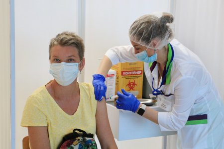За день почти 3 тысячи горожан получили прививку против COVID-19 в одесских центрах массовой вакцинации (фото)
