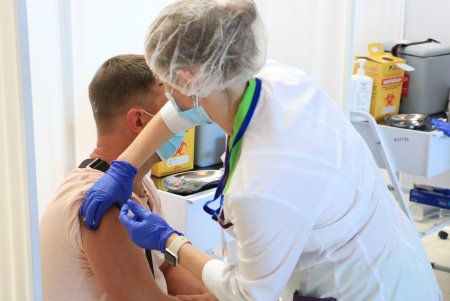 За день почти 3 тысячи горожан получили прививку против COVID-19 в одесских центрах массовой вакцинации (фото)