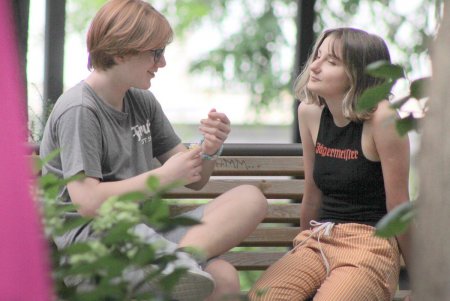 Жаркий летний день в тени Греческого парка (фоторепортаж)