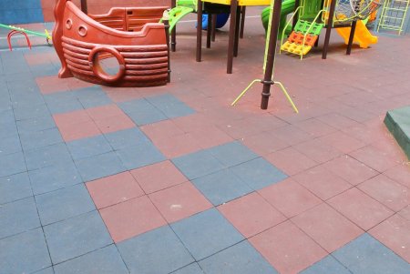 Жаркий летний день в тени Греческого парка (фоторепортаж)