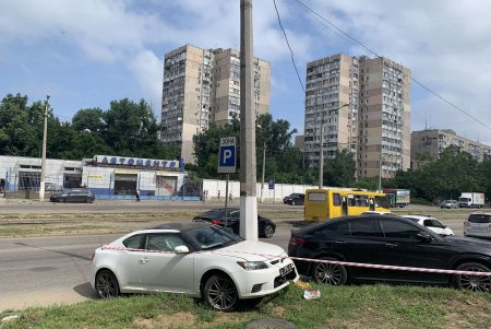 На Балковской заменили электроопору, поврежденную в результате ДТП (фото)