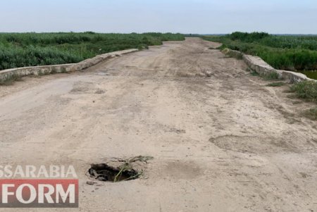 Аварийный мост на дороге между Килией и Измаилом проваливается: по нему могут ездить только легковушки (фото)