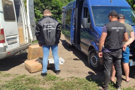Партию табачной контрабанды на полтора миллиона гривен задержали возле трассы Одесса – Киев (фото, видео)